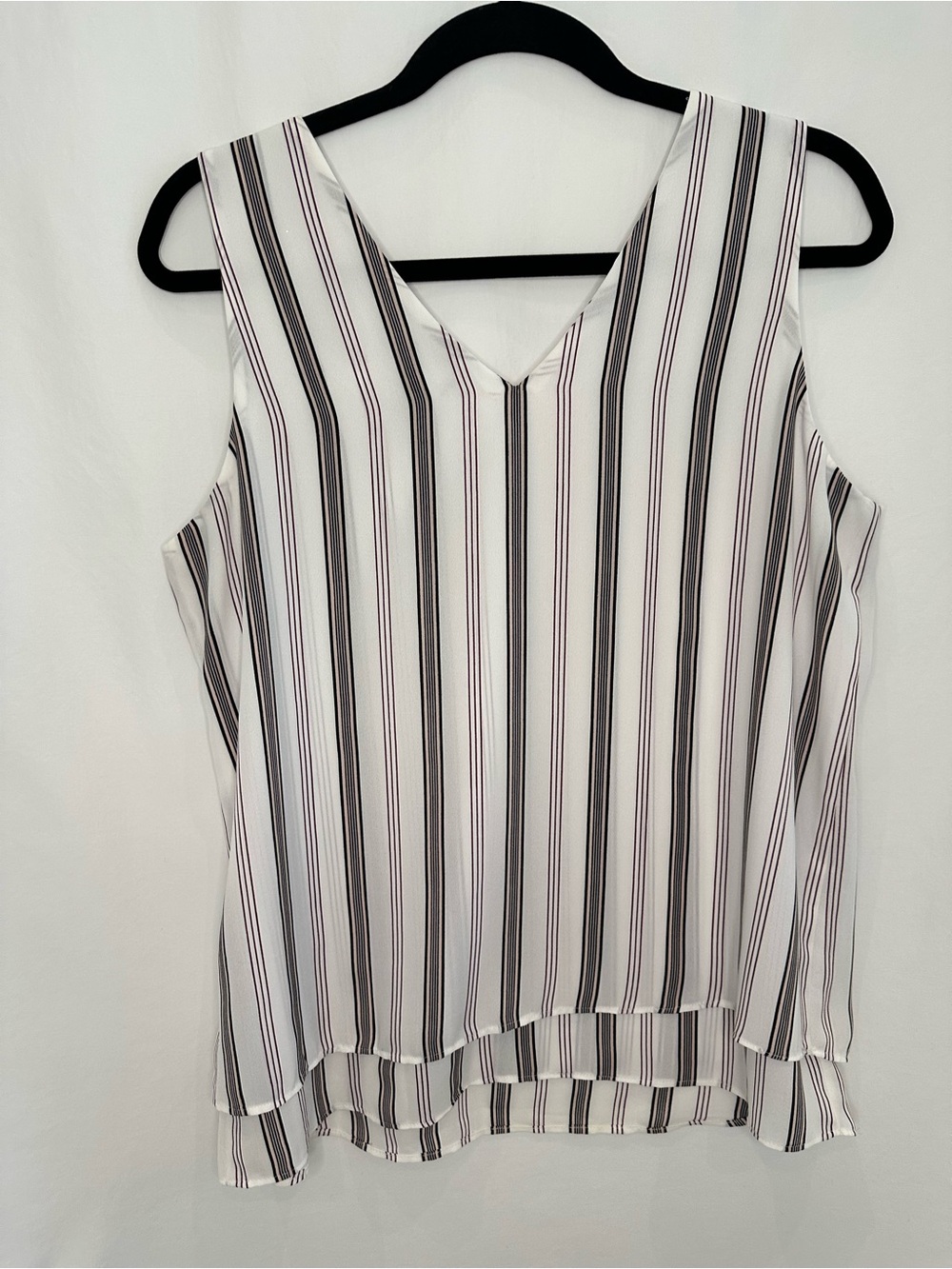Ann Taylor White Sleeveless V-Neck Striped Camisole